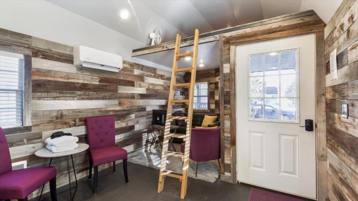 The Huckleberry A Teton Tiny Home ドリッグス エクステリア 写真