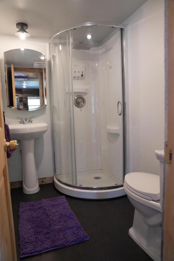 The Huckleberry A Teton Tiny Home ドリッグス エクステリア 写真